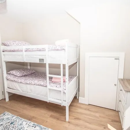 Mayfairk1 فيلة Inishnaneill