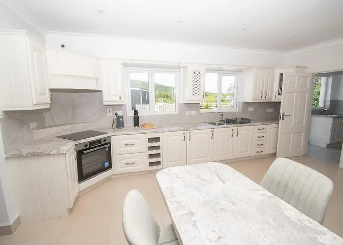 Vila Mayfairk1 Inishnaneill